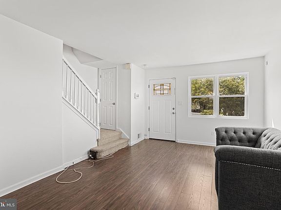 5th image of 7008 E Lombard St
