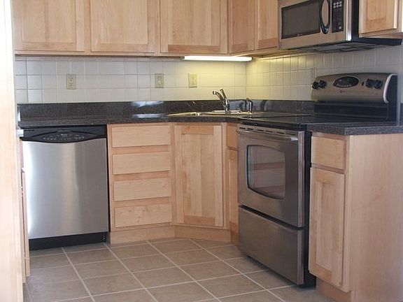 New Maple/Stainless Kitchen