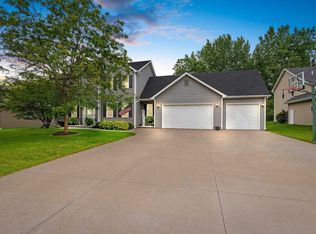 4397 N White Hawk Dr, Appleton, WI 54913