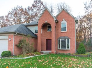 4264 Woodstream Dr, Ypsilanti, MI 48197