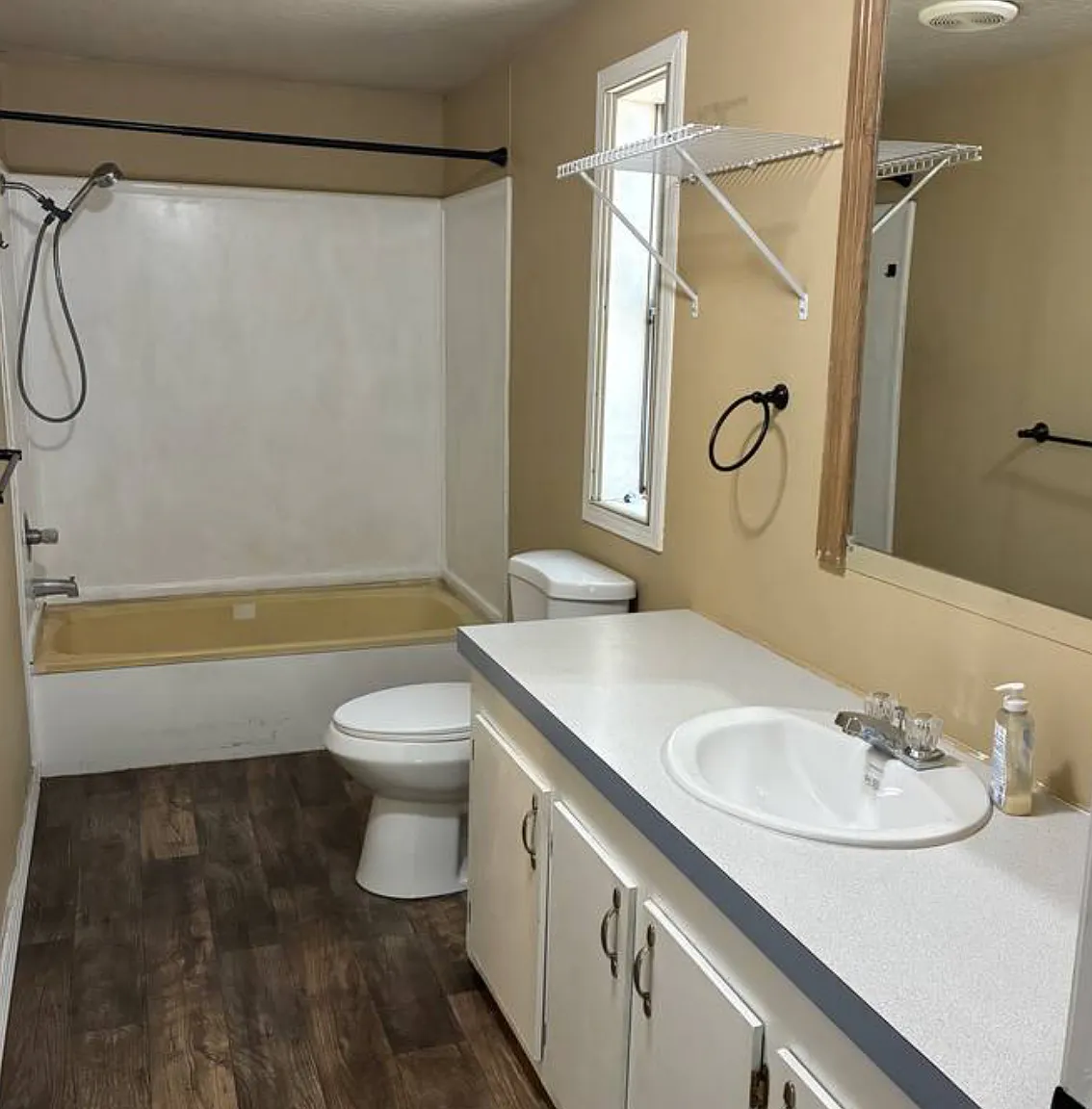 3 bed, 1800 sqft, $1,850 — Photo 4