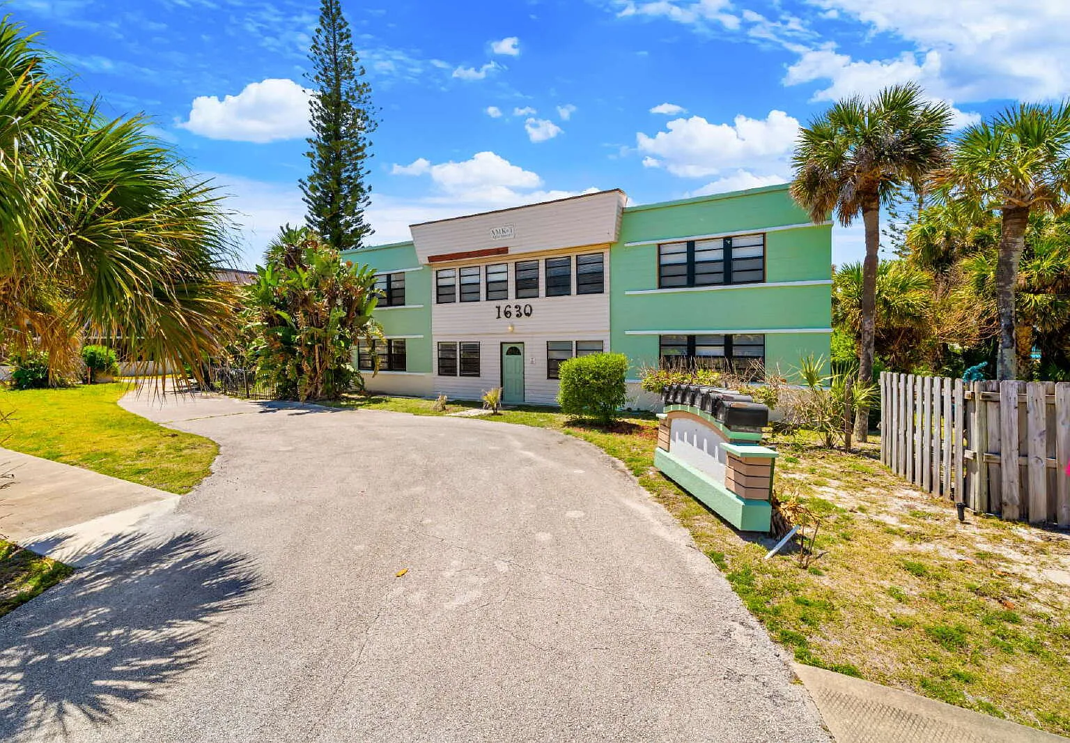 1 bed, 1.0 bath, 850 sqft, $1,650 — Photo 2