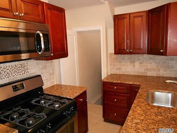 2nd image of 11476 226th St