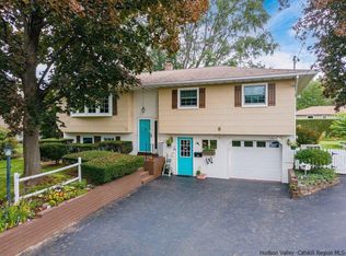 8 Highland Ct, Saugerties, NY 12477