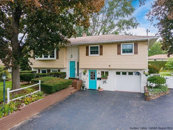 8 Highland Court, Saugerties, NY 12477