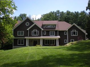 324 Croton Lake Rd, Mount Kisco, NY 10549