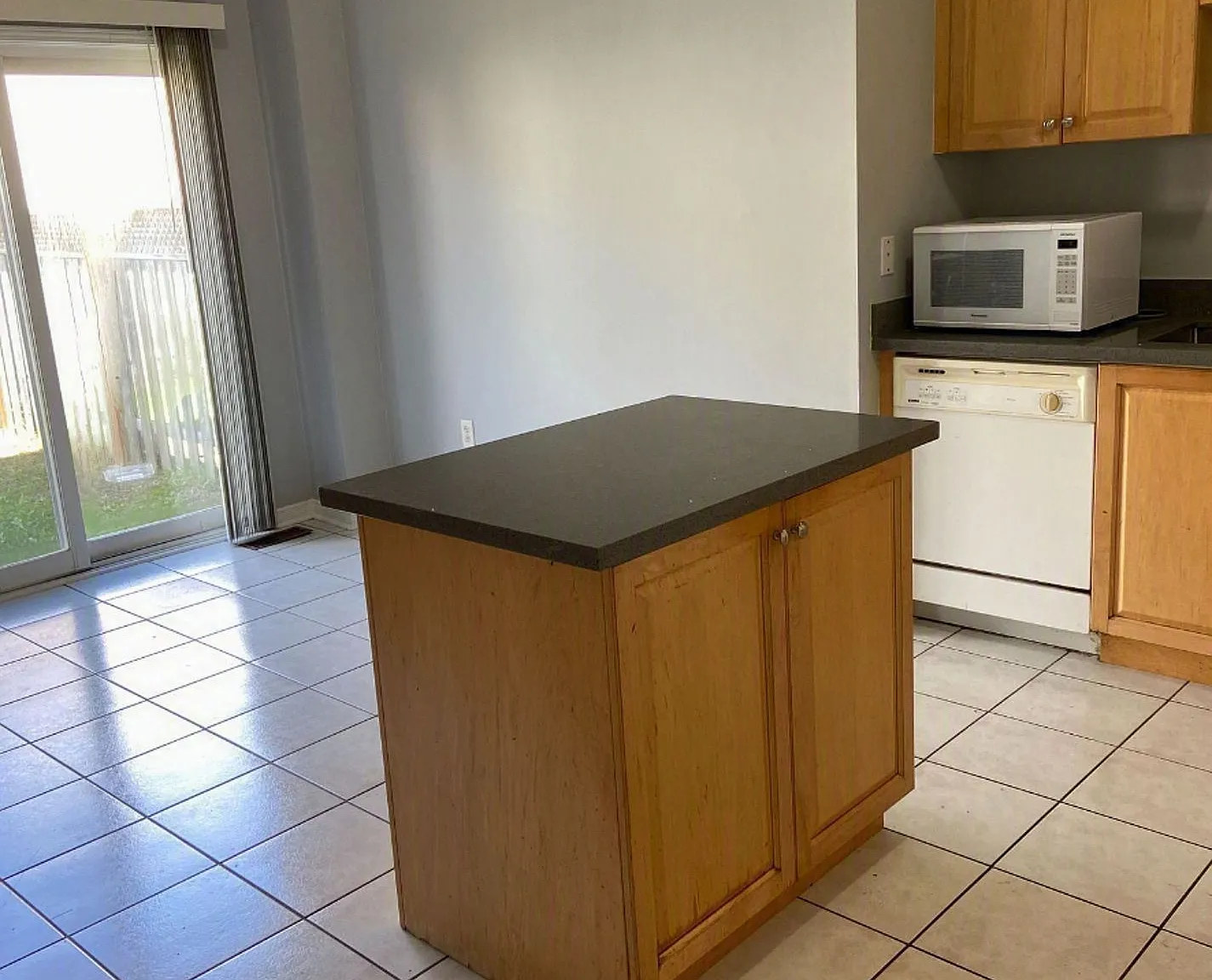 3 bed, $3,300 — Photo 4