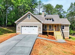 122 Red Maple Ln, Blairsville, GA 30512
