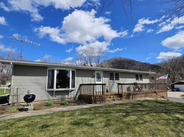 127 Malin STREET, Genoa, WI 54632
