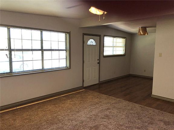 5th image of 4410 Congress Ave