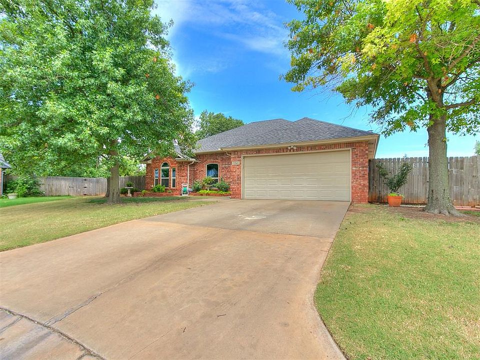 1st image of 1341 SW 106th Pl