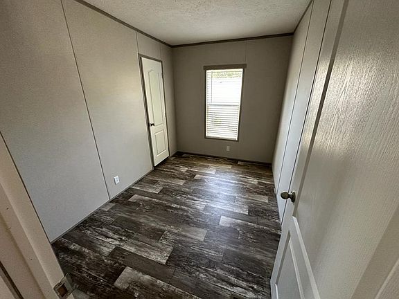 4th image of 9380 103rd St #83