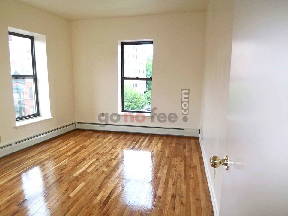 1st image of 30 Bradhurst Ave APT 2B