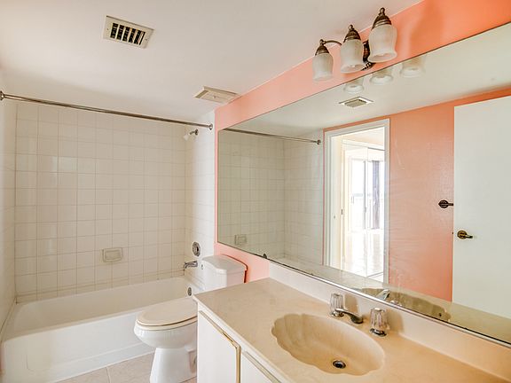 5th image of 7601 E Treasure Dr APT 2320