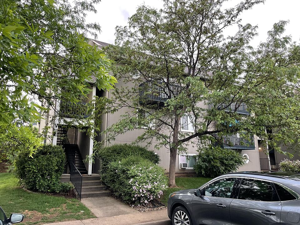 1st image of 4531 Boardwalk Dr W #V-05