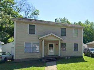 2612 S Walnut St, Springfield, IL 62704