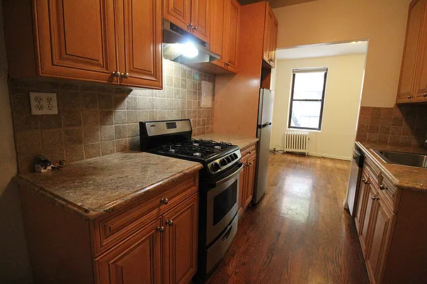 Rented by Luxor Homes & Investment Realty | media 8