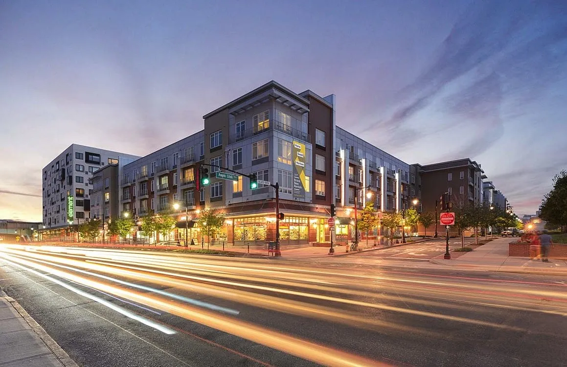 300 Somerset — Photo 1