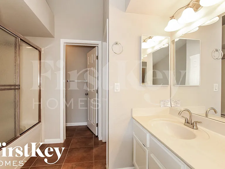 7619 W Brown St — Photo 10