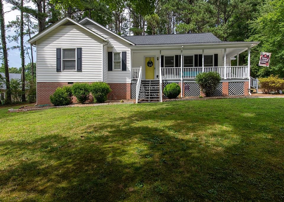 1st image of 979 Parkview Dr