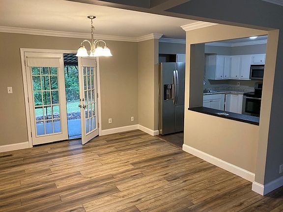 5th image of 1701 Kemper Ln