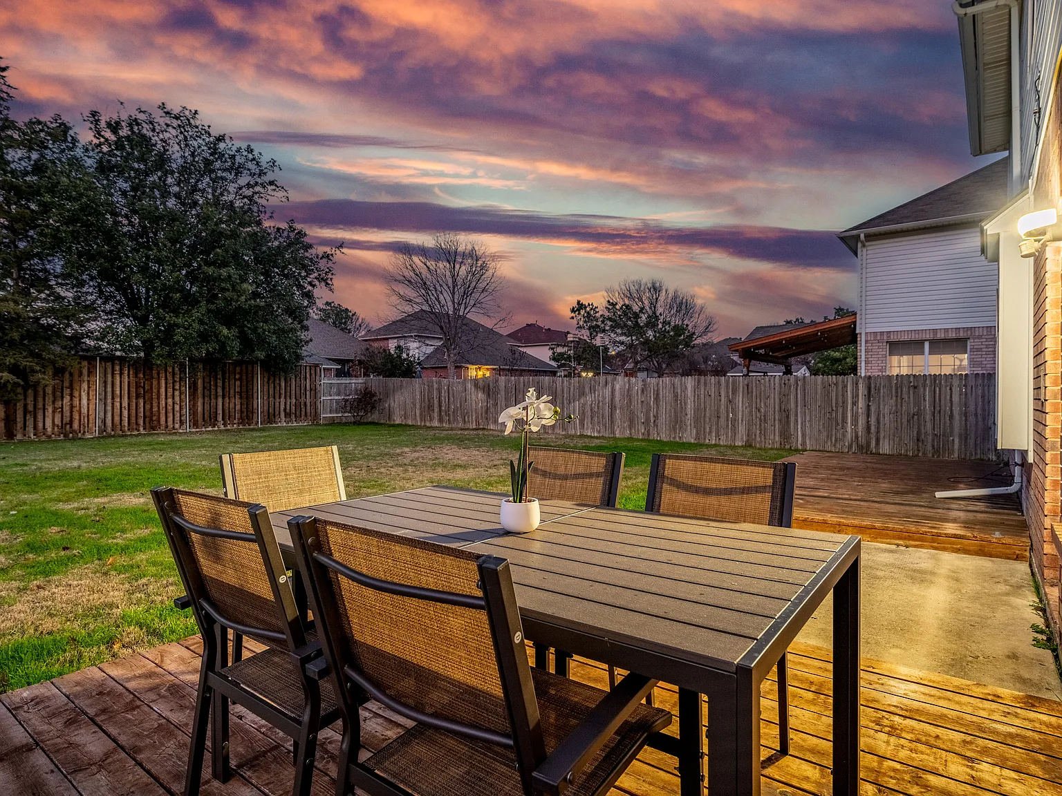 4 bed, $5,900 — Photo 2