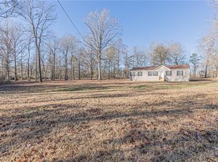 203 Heathers Ln, Center Pt, LA 71323