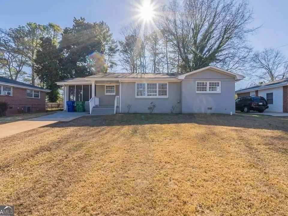 2833 Lynda Pl