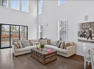 14 Briarwood, Plymouth, MA 02360