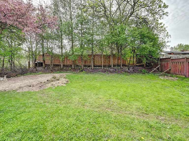 240 Stonybrook Dr — Photo 46