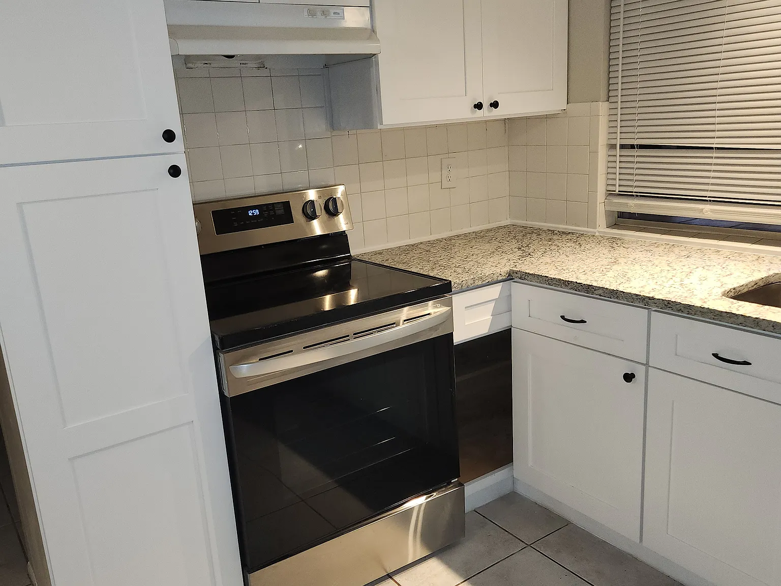 2 bed, 1366 sqft, $1,800 — Photo 4