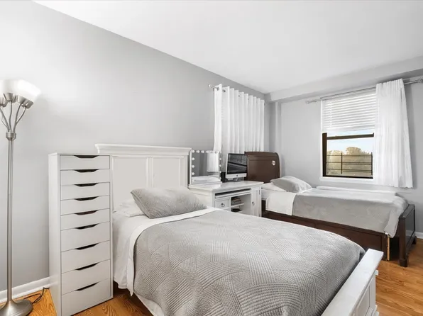 4705 Henry Hudson Parkway image 11 of 21