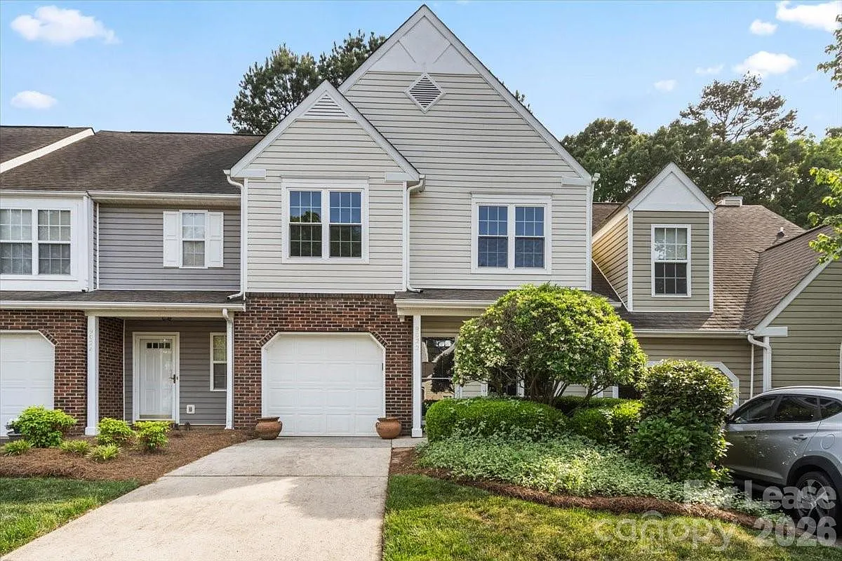2 bed, 2.5 bath, 1610 sqft, $2,300 — Photo 2