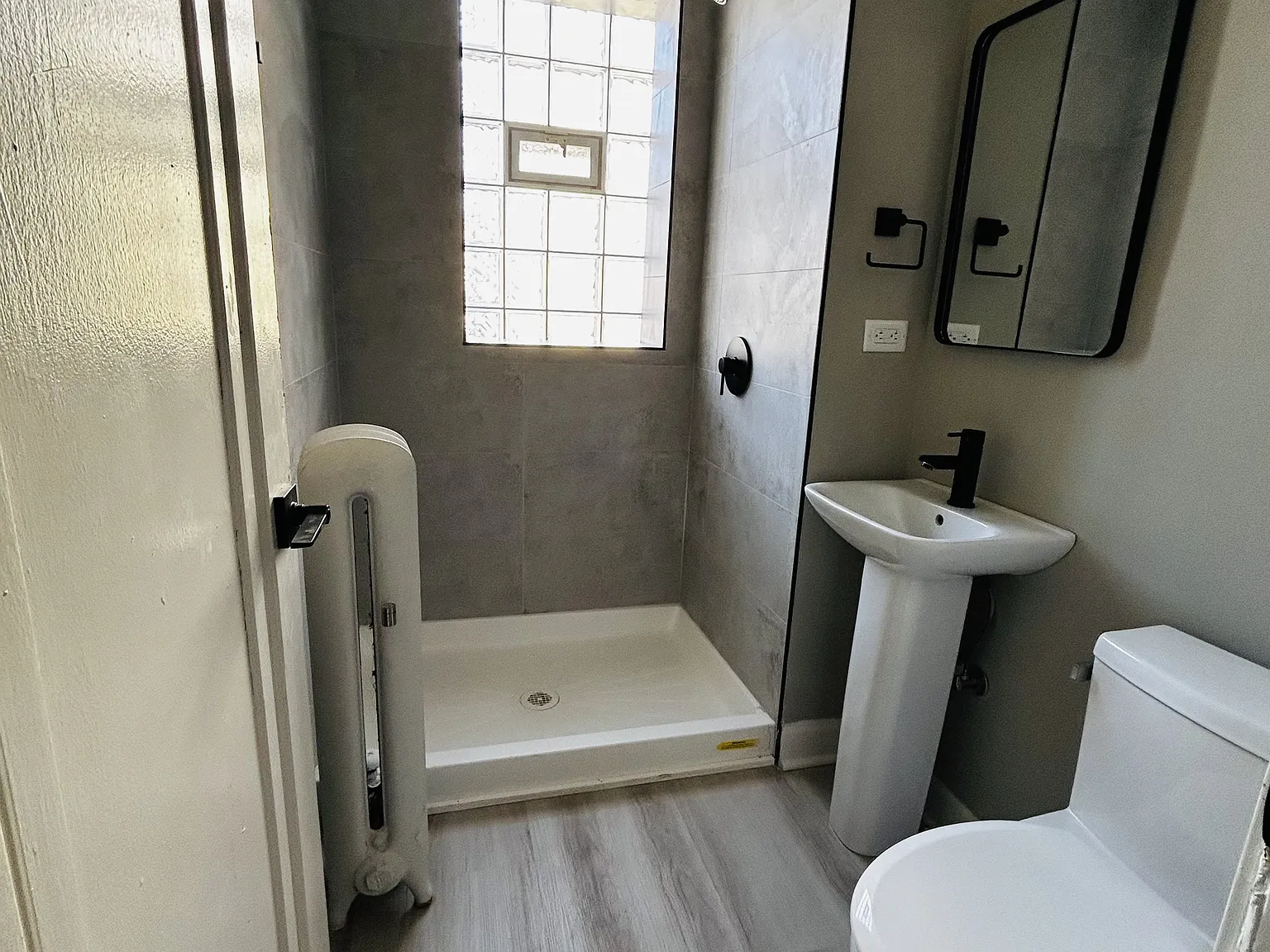 5005 North Harding Avenue - 5009-2 — Photo 3