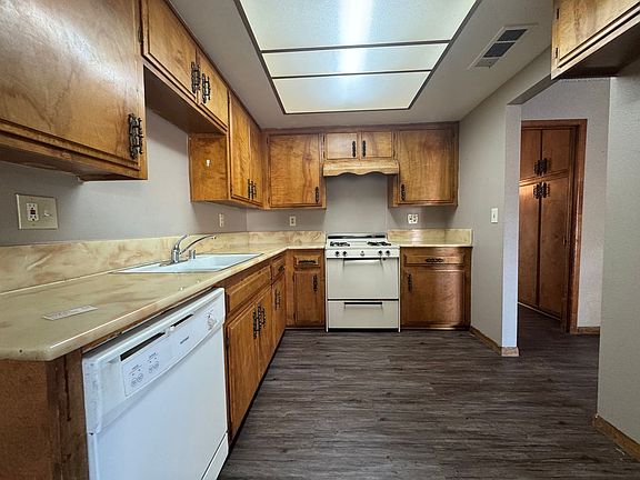5th image of 41749-55 Marine Dr #41751