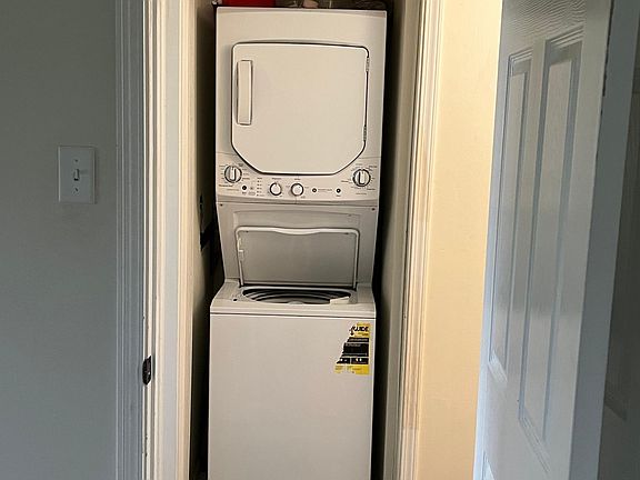 4th image of 15339 West Ave APT 1B
