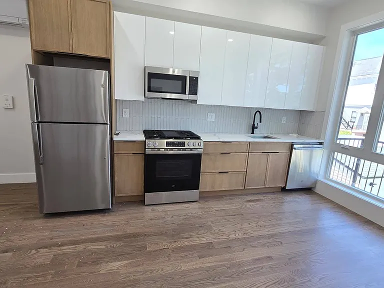 40 Lembeck Ave #206 — Photo 2