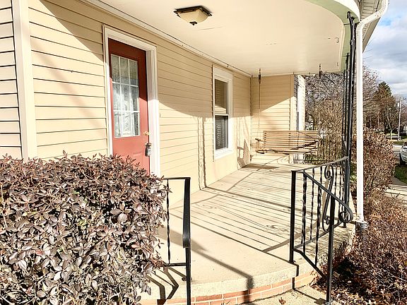 3rd image of 104 N Church St