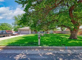 704 N Broadway St, Sayre, OK 73662