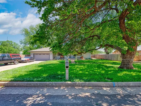 704 N Broadway St, Sayre, OK 73662