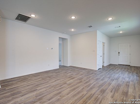 5th image of 4427 Red Haven Bldg #5
