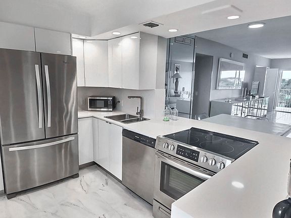 2nd image of 3150 N Palm Aire Dr #1