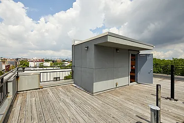 Rented by Venn NY Inc