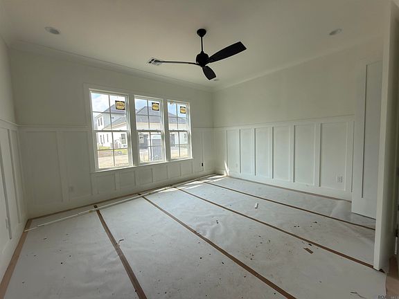 2nd image of 2725 Pointe Marie Dr