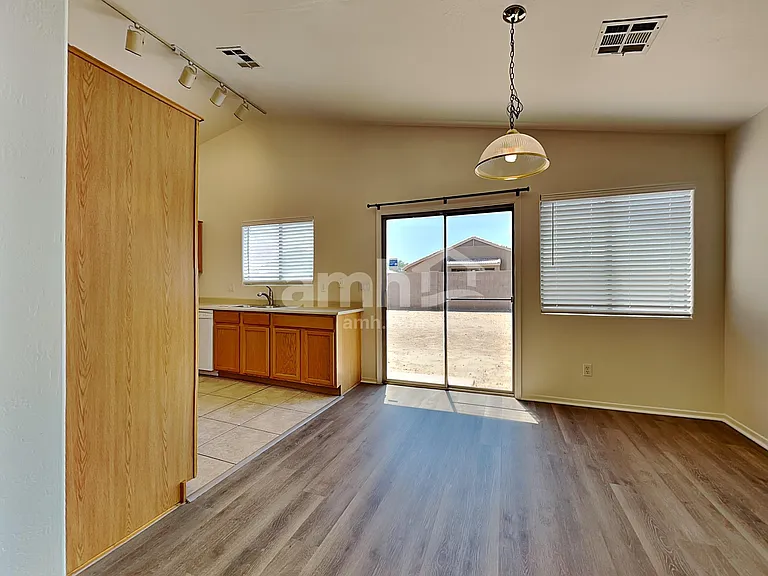8417 W Hilton Ave — Photo 4