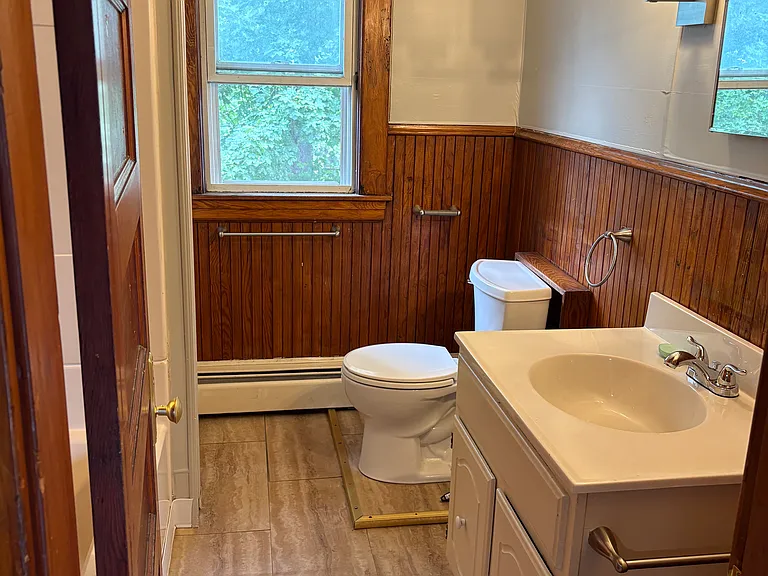 138 Benton Ave #5 — Photo 7