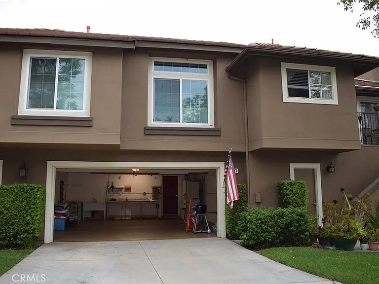 717 S Glenhurst Dr — Photo 37