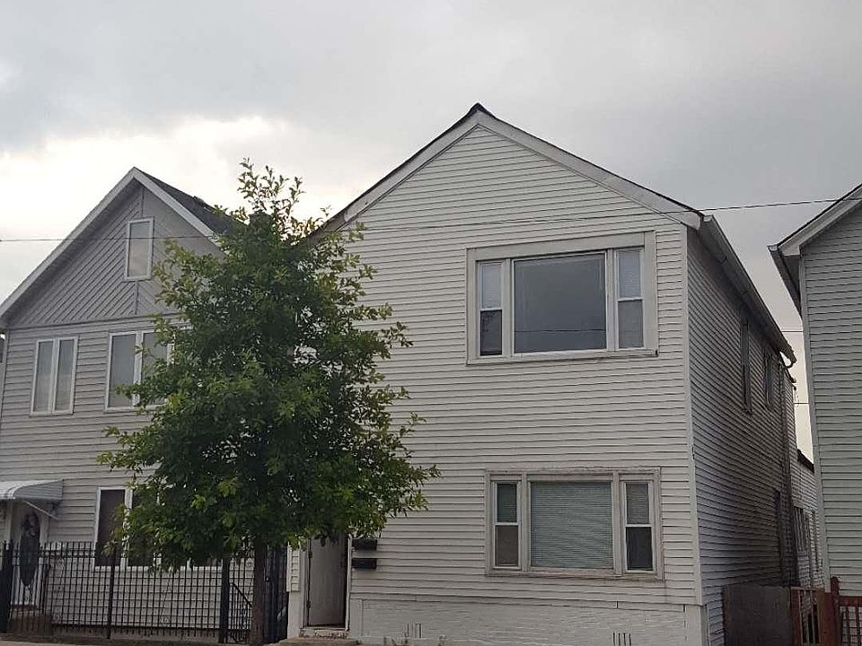 1st image of 2643 S Hillock Ave Floor 1