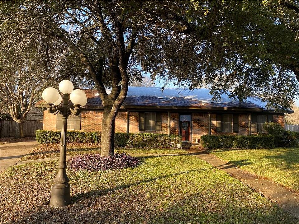 1st image of 2040 King Cole Dr