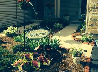 8312 Sierra Woods Ln, Carpentersville, IL 60110